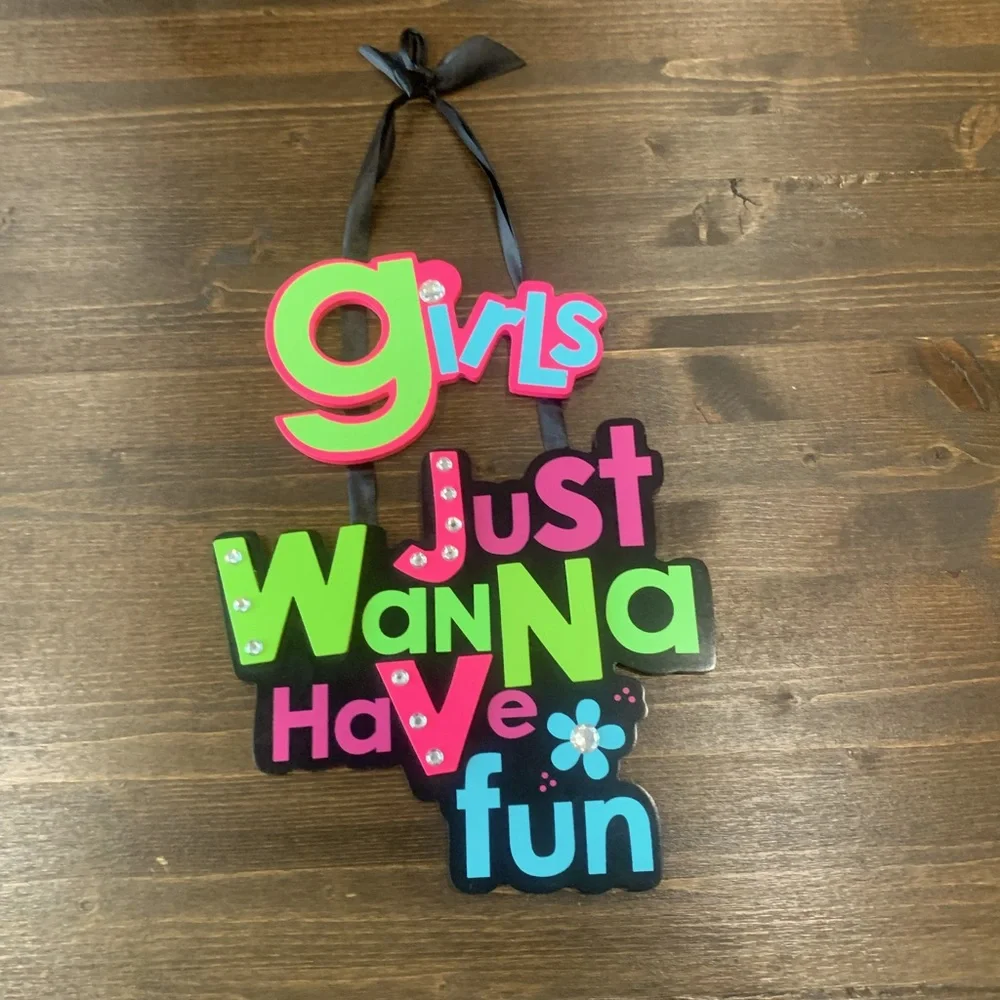 Wall decor - Picture 1 of 1